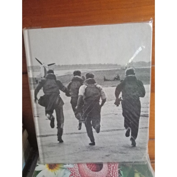 THE BATTLE OF BRITAIN WORLD WAR II SERI BUKU PERANG DUNIA KE DUA SERI TIME LIFE