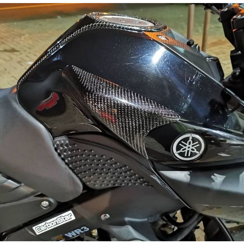 Protector Tangki Carbon kevlar MT15