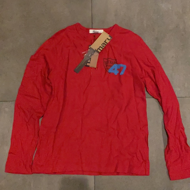 Kaos lengan panjang pria merah