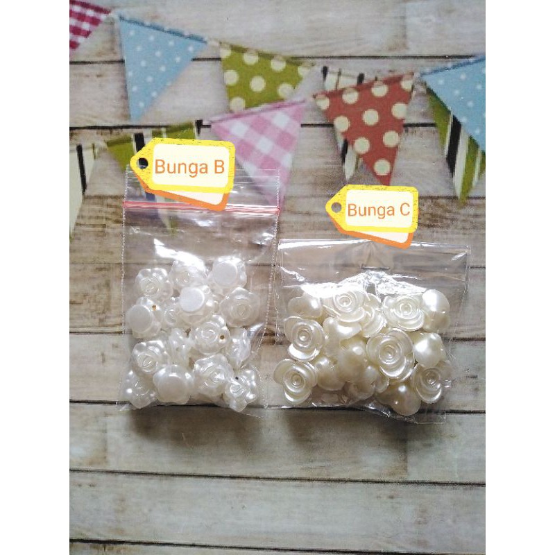 Aplikasi mutbel mutiara sintetis bunga &amp; pita mini 20/50 pcs