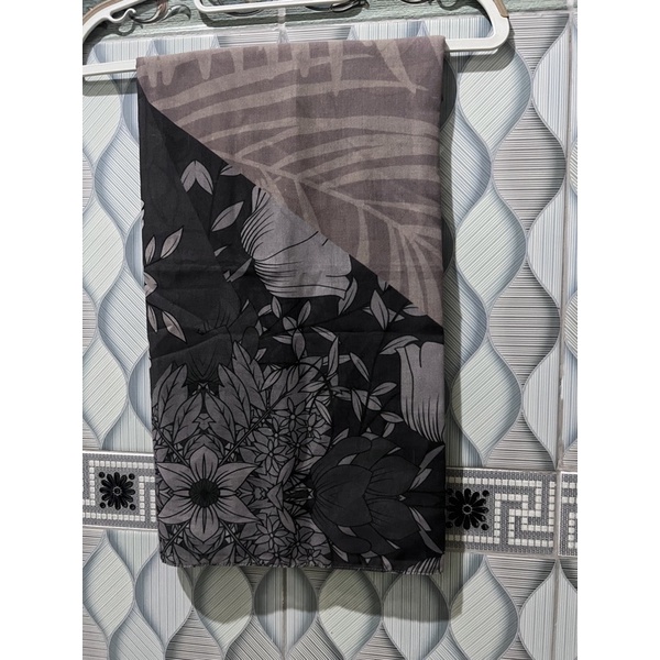 (peeloved) Louisaluna Scarf