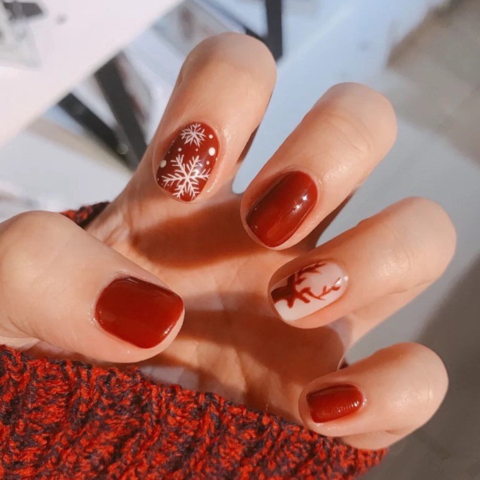 reindeer fake nails (24 pcs) / Kuku Palsu Wanita