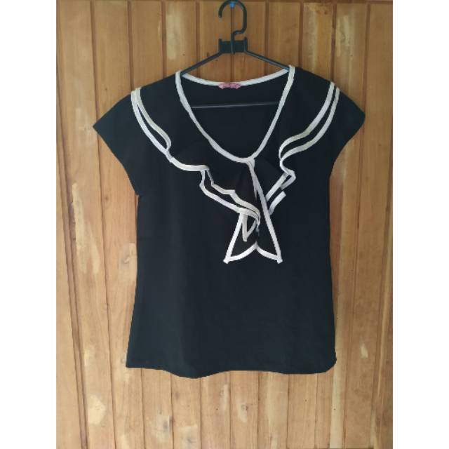 Preloved Blouse Renda