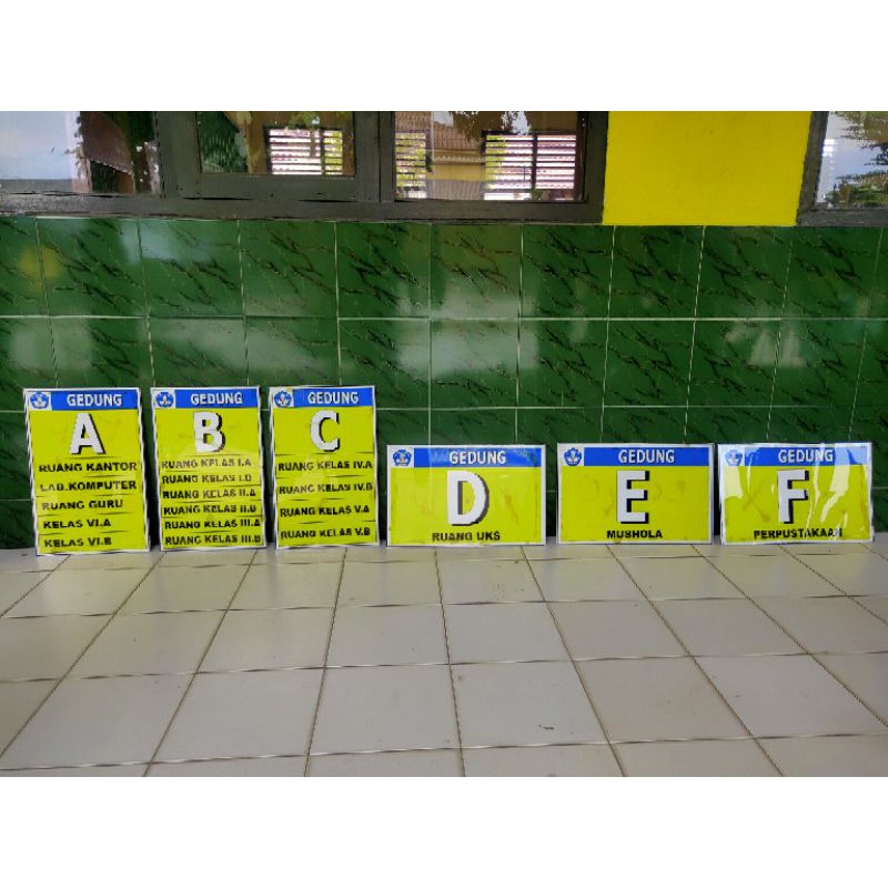 

AKRILIK SPON PAPAN NAMA