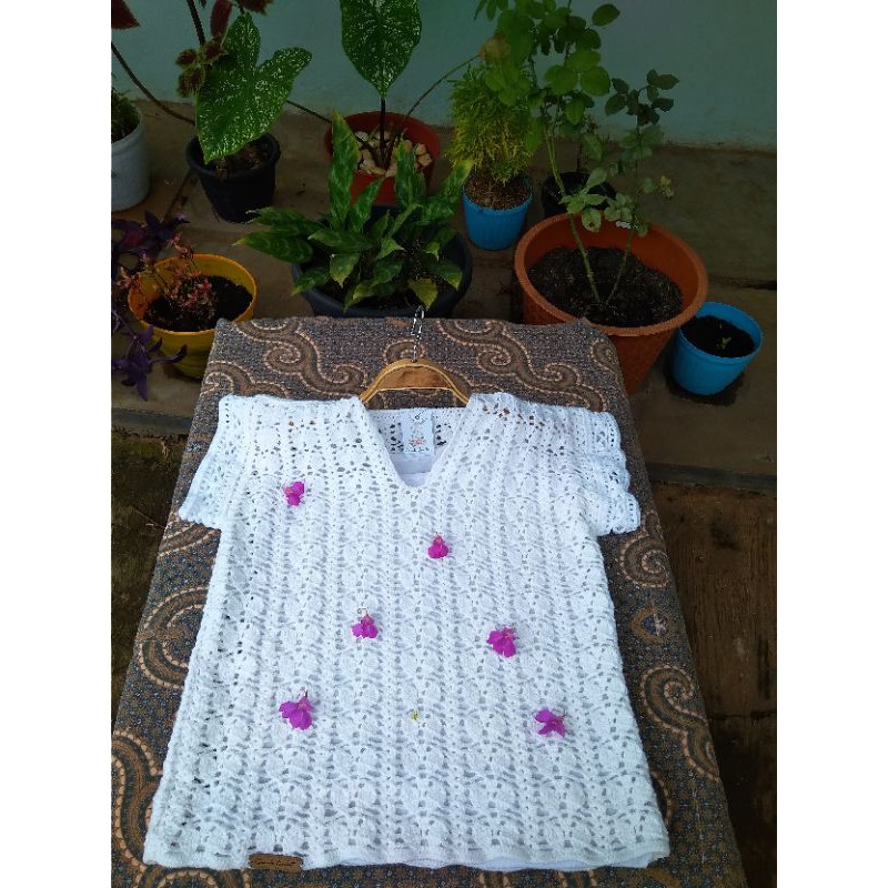 Blus rajut wanita