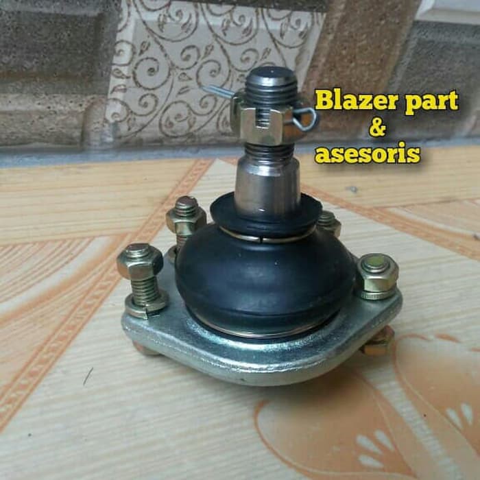 ball joint bawah opel blazer