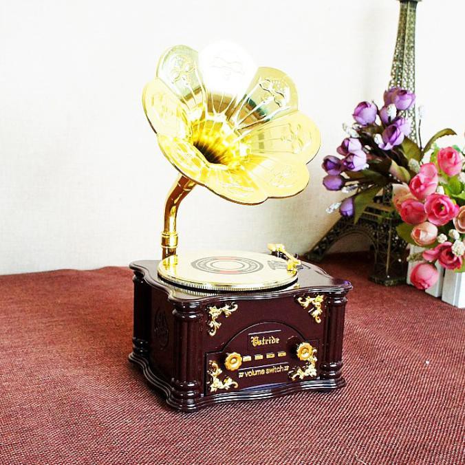 Jarai| kotak musik hiasan meja pajangan vintage gramophone kado hadiah