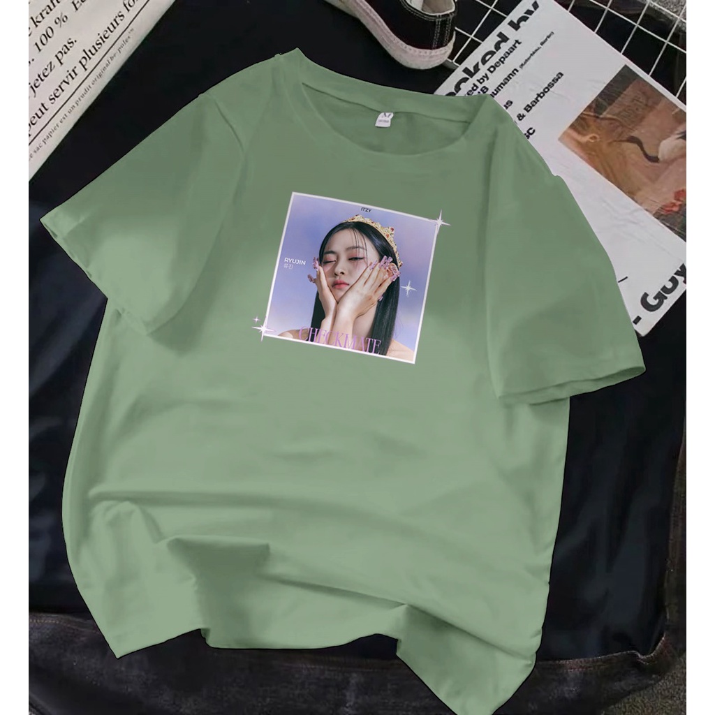 Pretty Savage- Kaos Oversize Itzy Ryujin Checkmate Photo