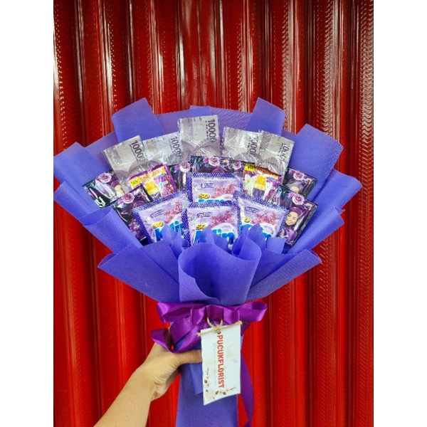 

Bucket Uang dan Snack custome / Kado