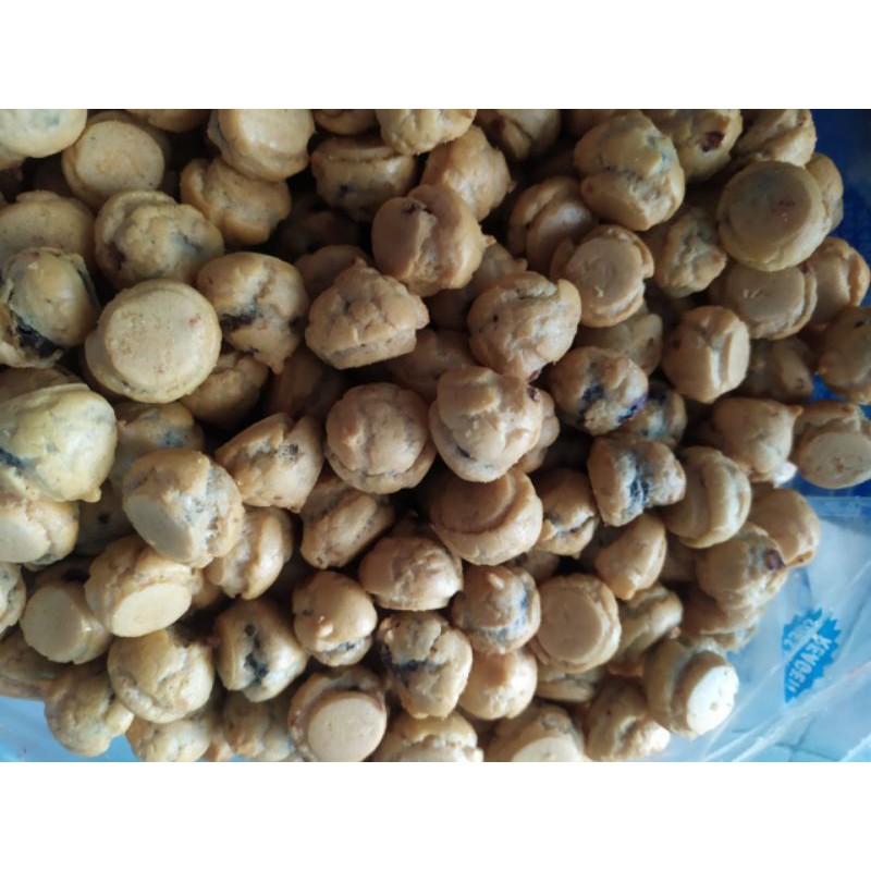 

Soes Coklat dan Vanila 500 gram / Camilan Ringan