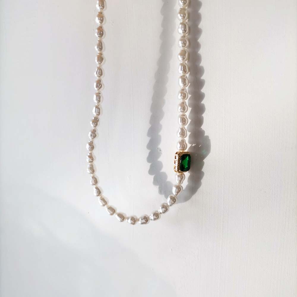 Needway  Fashion Collarbone Chain Elegant Pearl Bracelet Green Glass Necklace Small Fresh Korean Female Sweet Square Retro Choker