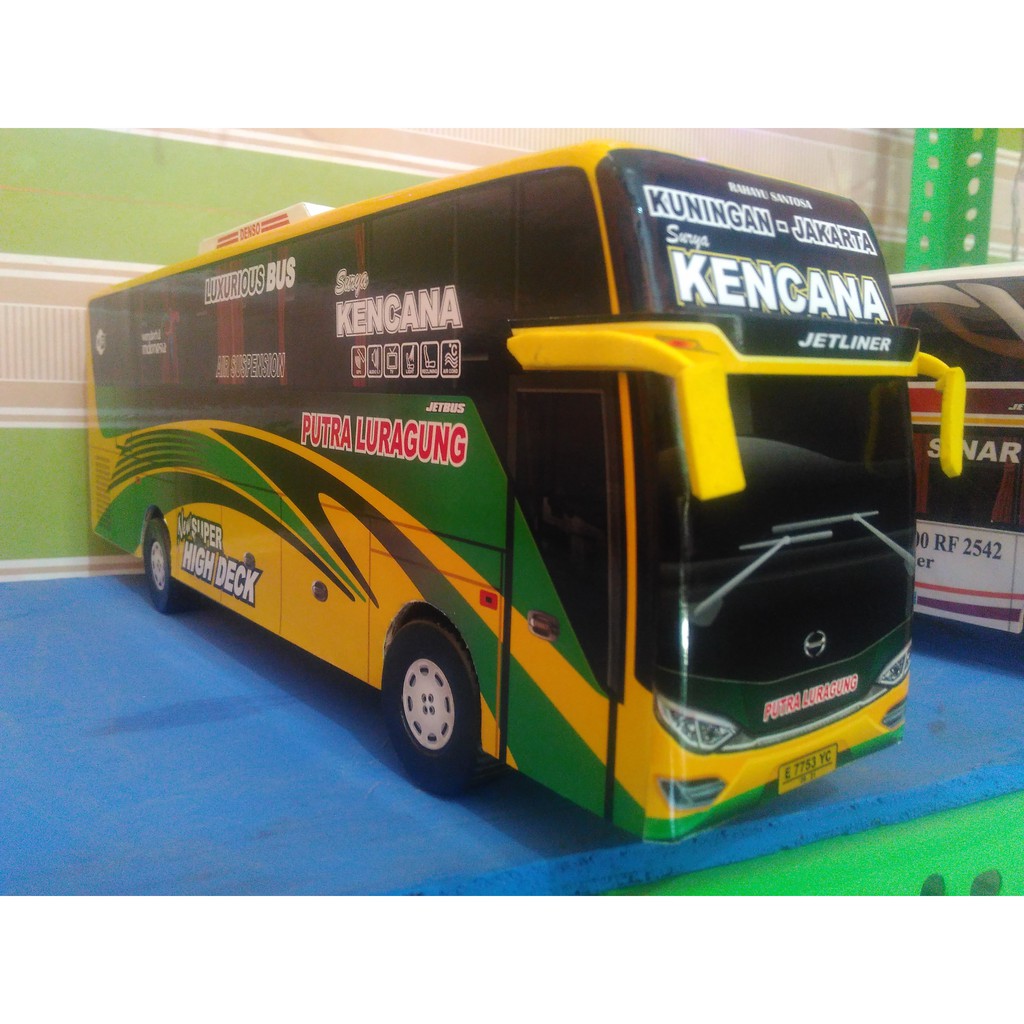 Miniatur bus bis Luragung