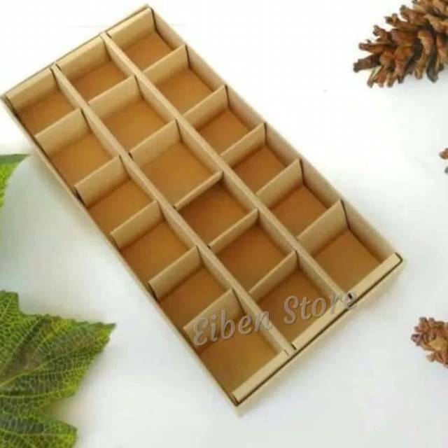 

Box Mika Coklat Sekat-18 Gold Color isi- 5pcs