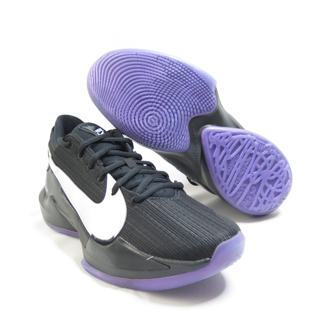 sepatu basket nike zoom