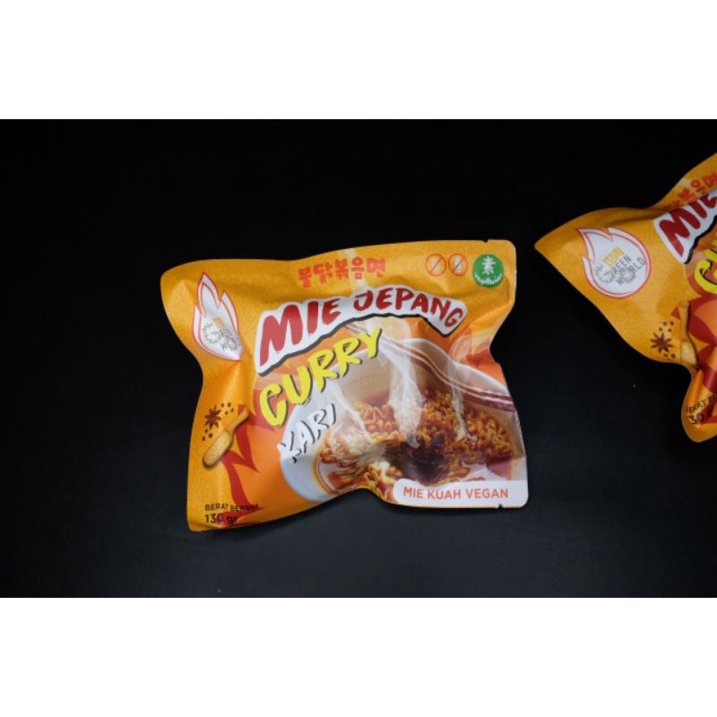 

mie jepang curry vegetarian