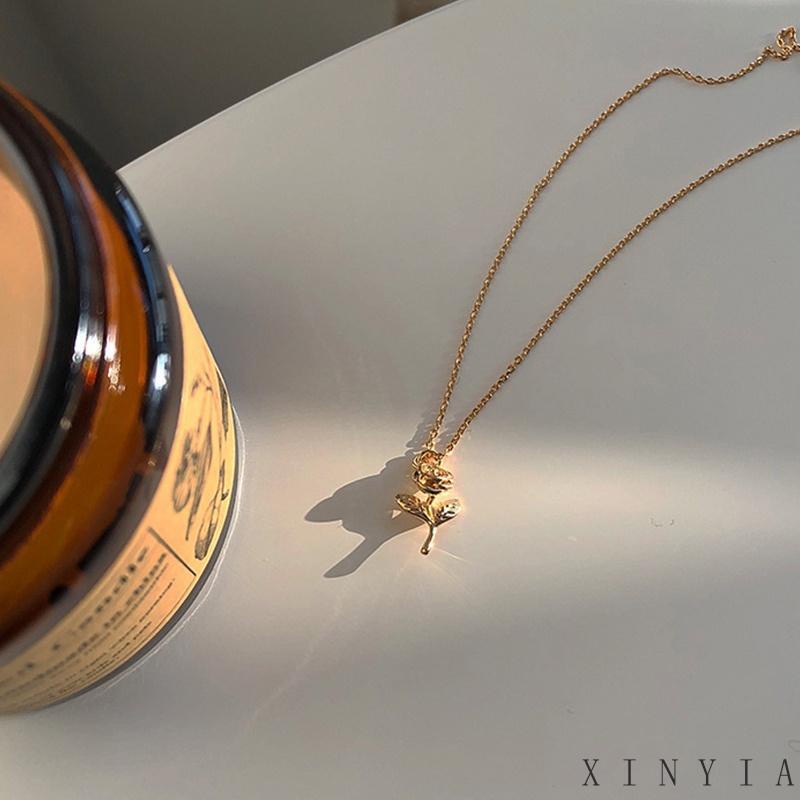 Kalung Rantai Dengan Liontin Wajah Mawar Warna Rose Gold Untuk Wanita XIA.ID