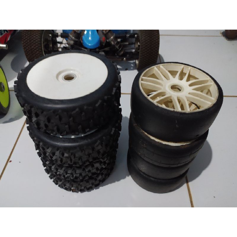 (SOLD) Ban Buggy 1/8 Ofroad & Onroad (GRP) hex 17mm