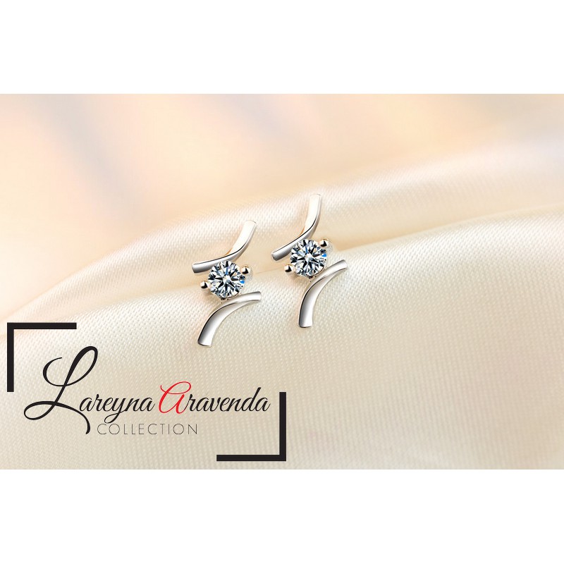 Anting Wanita Titanium Model Kilau Unik Kristal Crystal Zirconia AT084