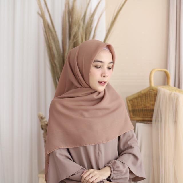 BELLA SQUARE Hijab Segiempat Warna Part1 Jilbab Pollycotton Premium [COD] [Go-Send]-DENIM