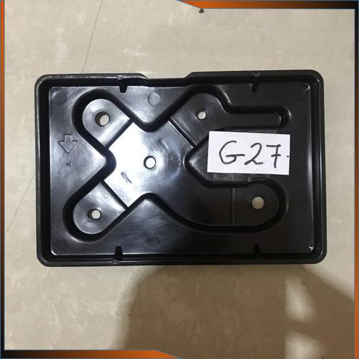 Tatakan aki toyota avanza veloz 74411-bz090 Gr~r7