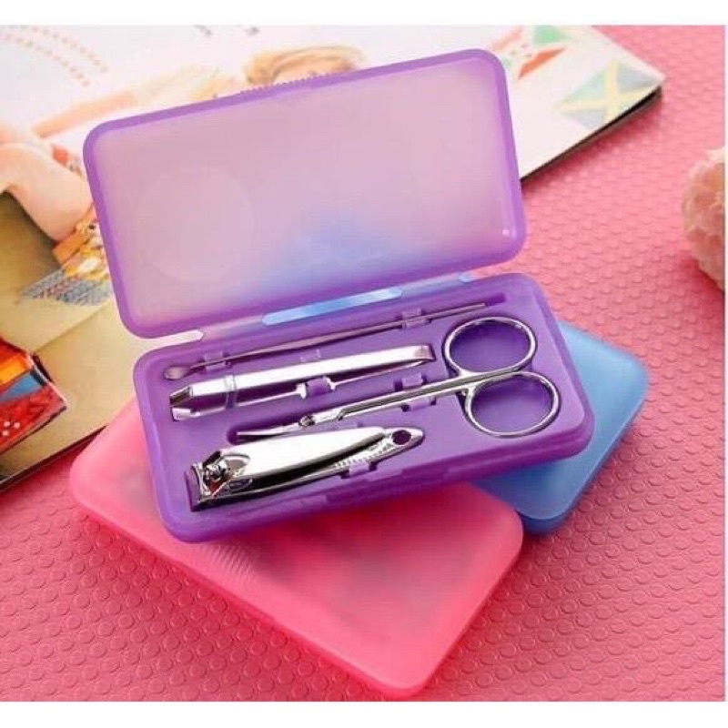 set manicure padicure pemotong kuku pinset gunting pengorek kuping storage blue set