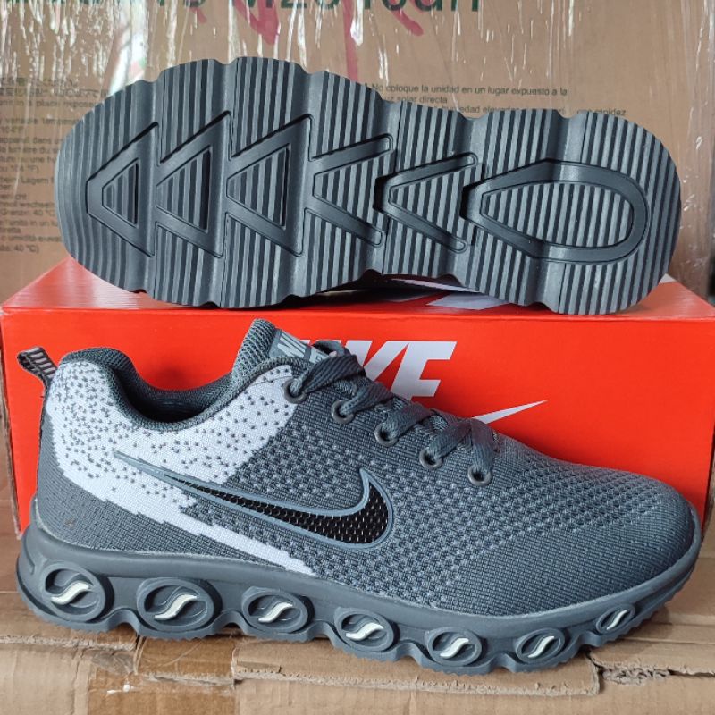 NIKE  APPAREAL IMPORT Vietnam