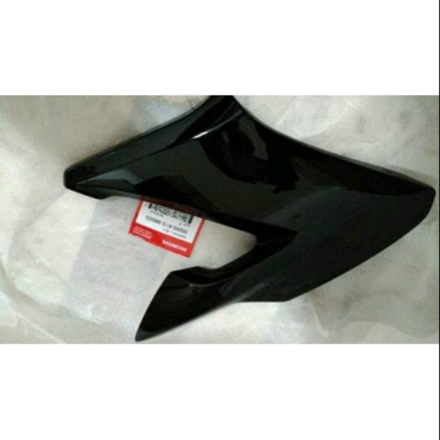KUPINGAN SHROUD TANGKI CB150R OLD HITAM ASLI AHM