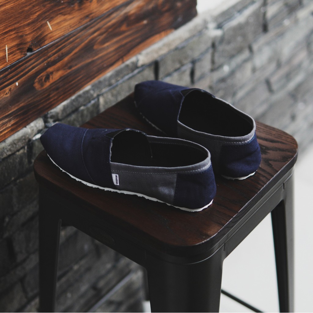 BAYAR DI TEMPAT !! Sepatu Pria Wakai SlipOn Santai Formal Warna Navy Abu Murah Meriah