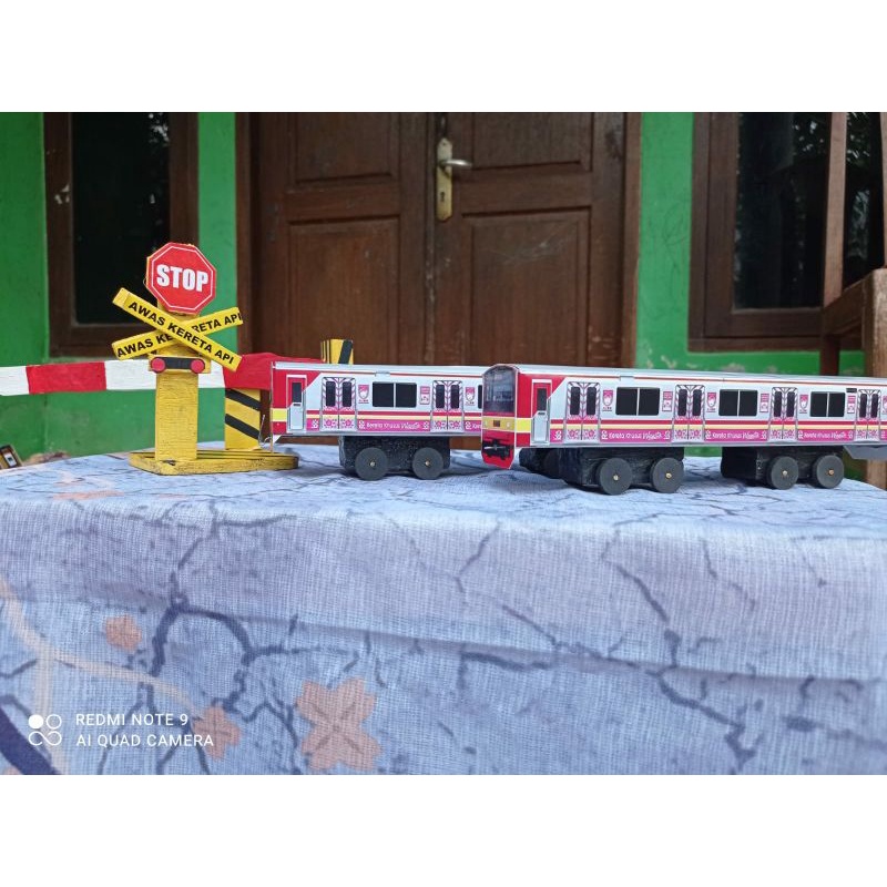 Paket 2 Gerbong KRL Commuter Line