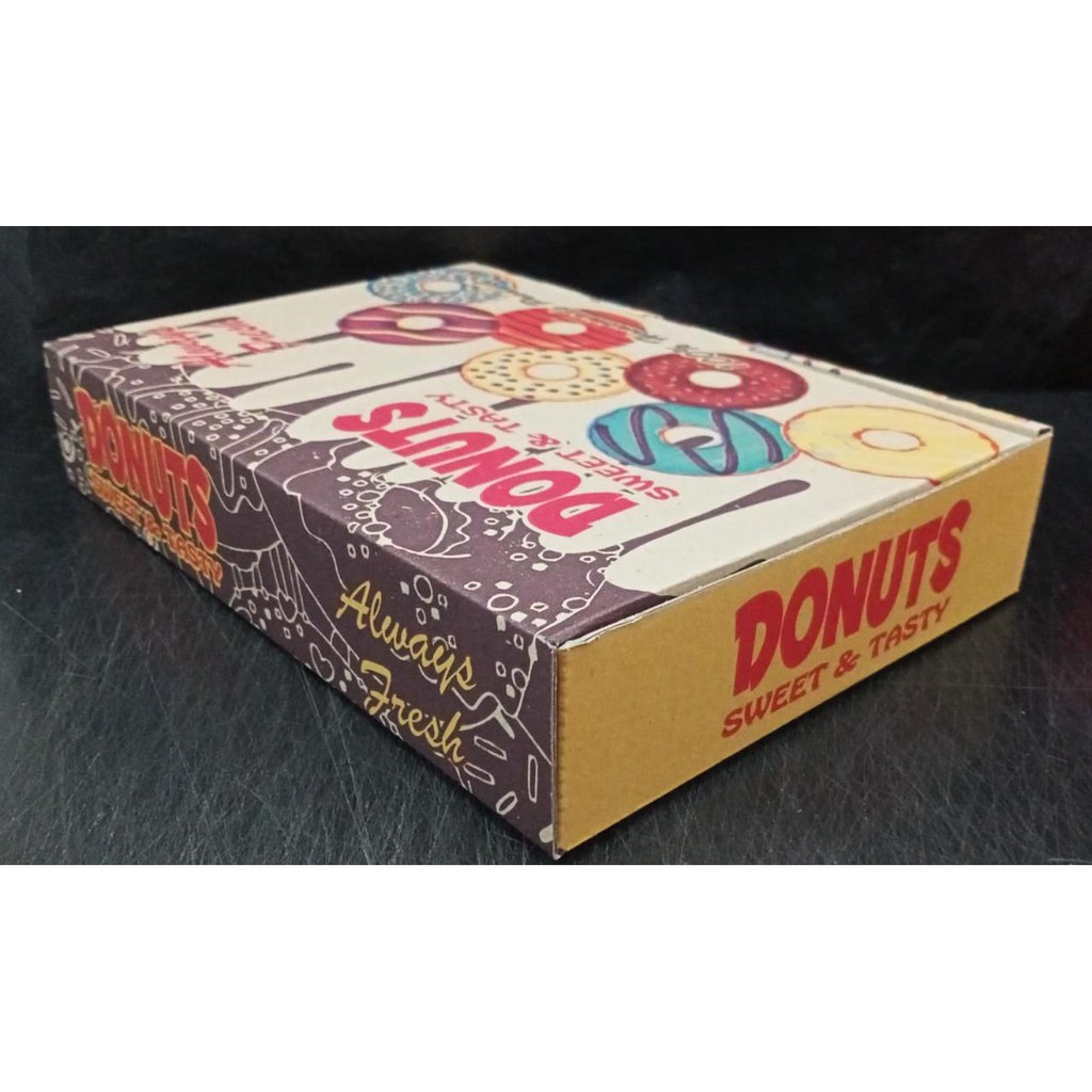 

Dus Box karton Donat bahan Corruted (6 donat) uk 27x18,5x5