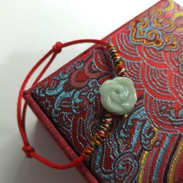 Gelang Giok Mawar 100% Jadeite Natural Asli Tali Merah-Tibetan