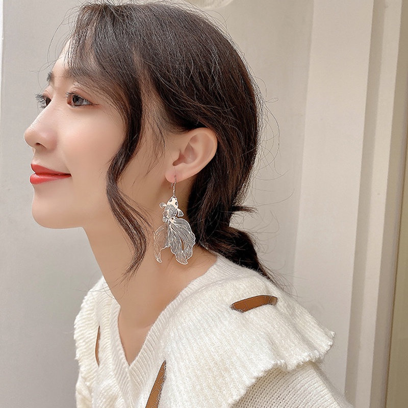 Anting Liontin Ikan Koi Model Hollow Out