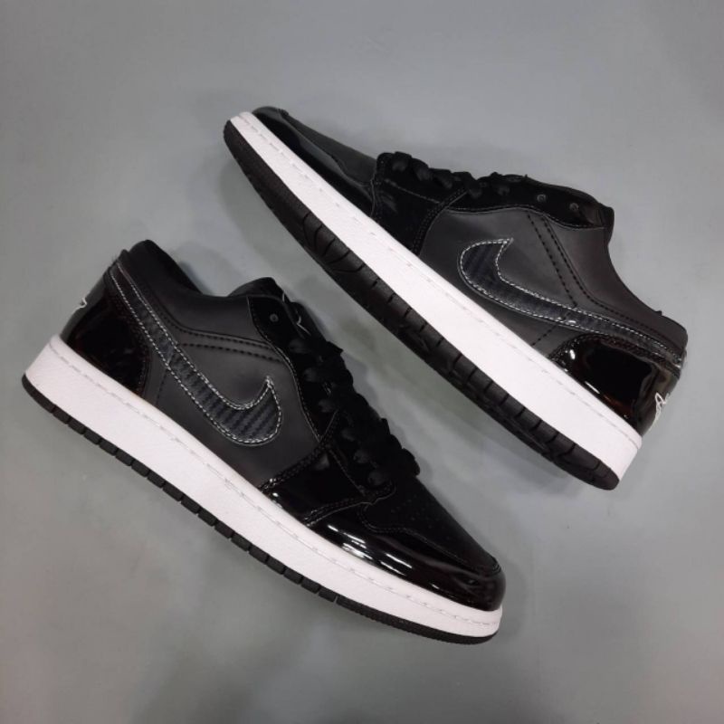 NIKE AIR JORDAN 1 LOW SE CARBON STAR 2021 BNIB