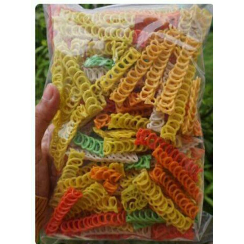 

krupuk mentah .1kg