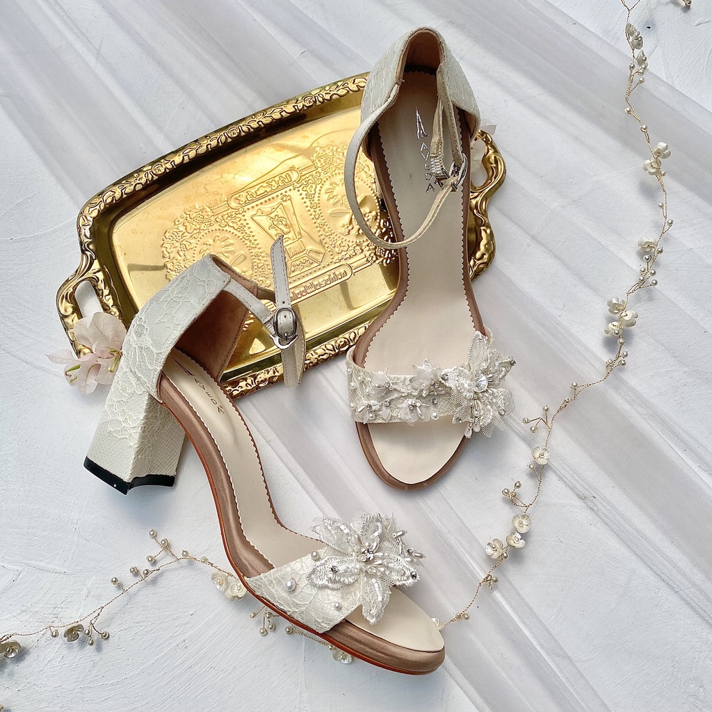 Ivory White Sandal Sepatu Pesta Wedding Tali Sepatu Block Heels 7cm AVEDA HF3298 SALE CUCI GUDANG