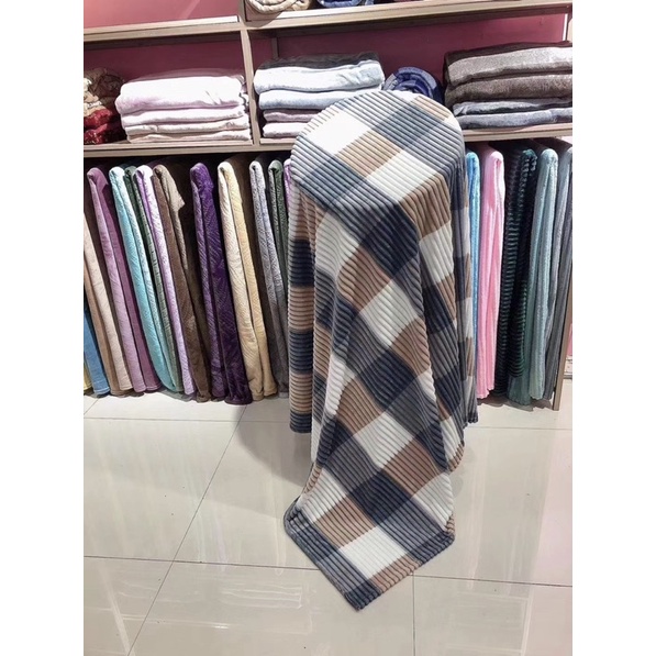 NEW Selimut Bulu Motif 3D Salur amboss Size 150x200 Terbaru Termurah