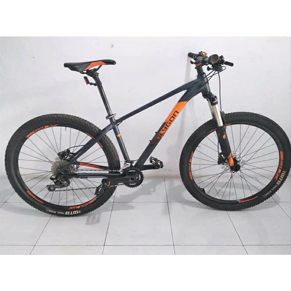 polygon Xtrada 6 Limited