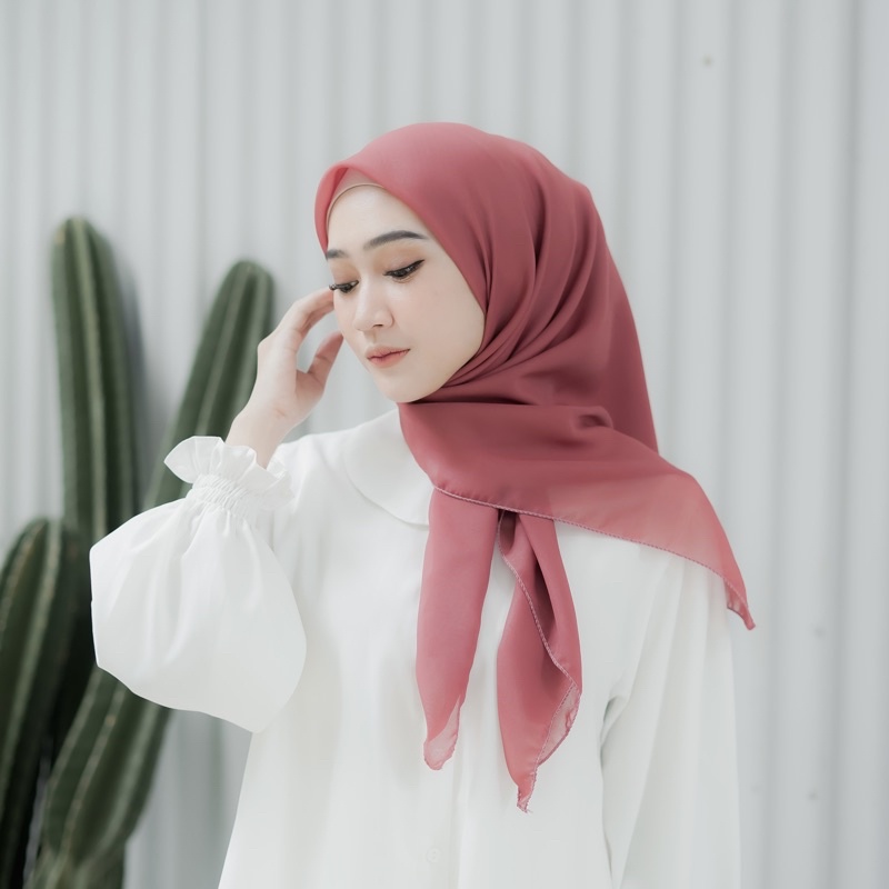 HIJAB BELLA SQUARE / HIJAB POLYCATTON-Smoothie