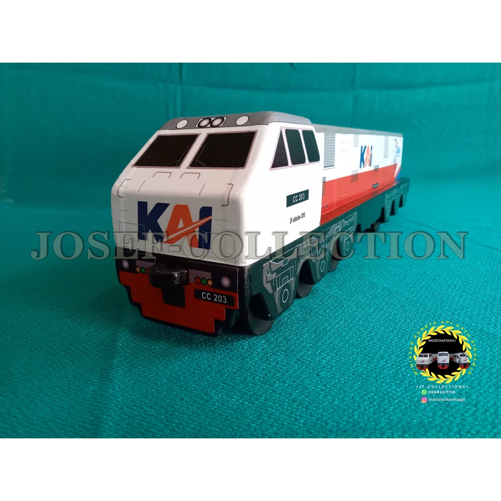 MINIATUR KERETA API KAYU SIDOARJO-LOKOMOTIF CC 203 (PUTIH-MERAH)