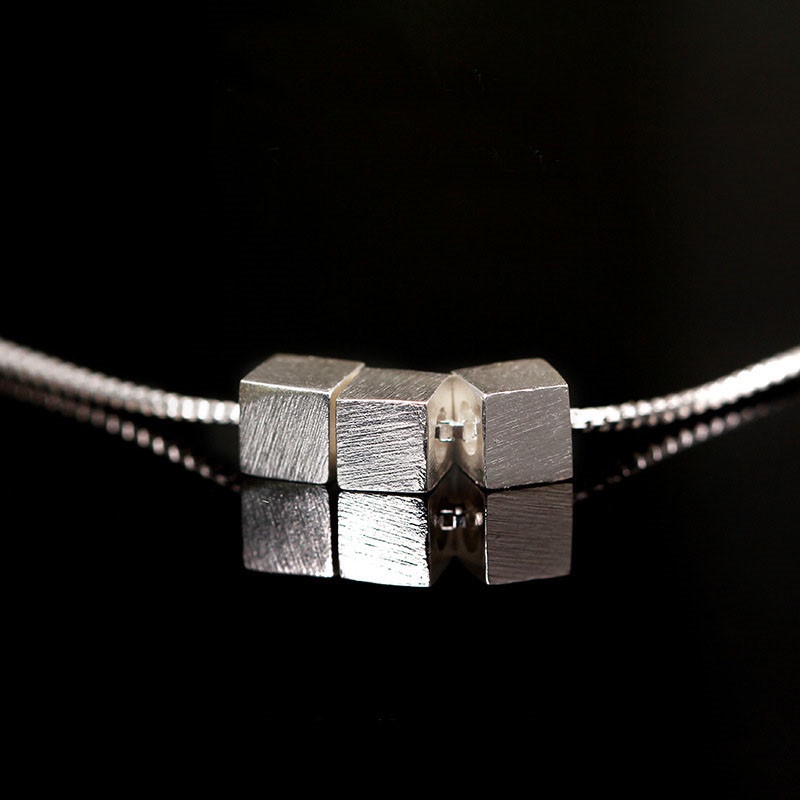 [Ready Stock]Fashion Silver Plated Cube Square Necklace Simple Pendant