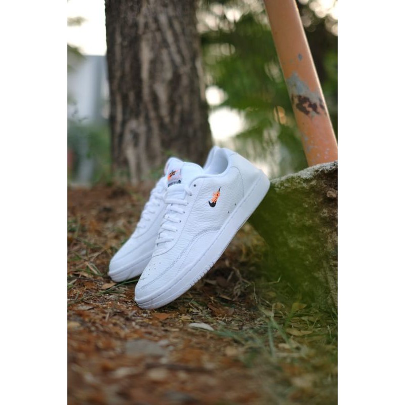 Nike Court vintage leather white