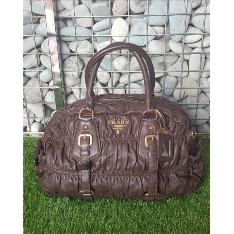 Preloved Tas Prada Milano Gaufre Leather Authentic + dustbag ori