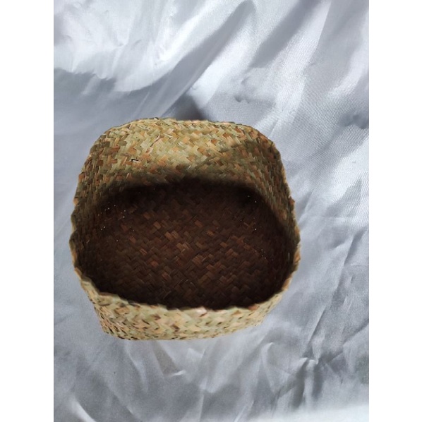 

Besek Hampers Purun