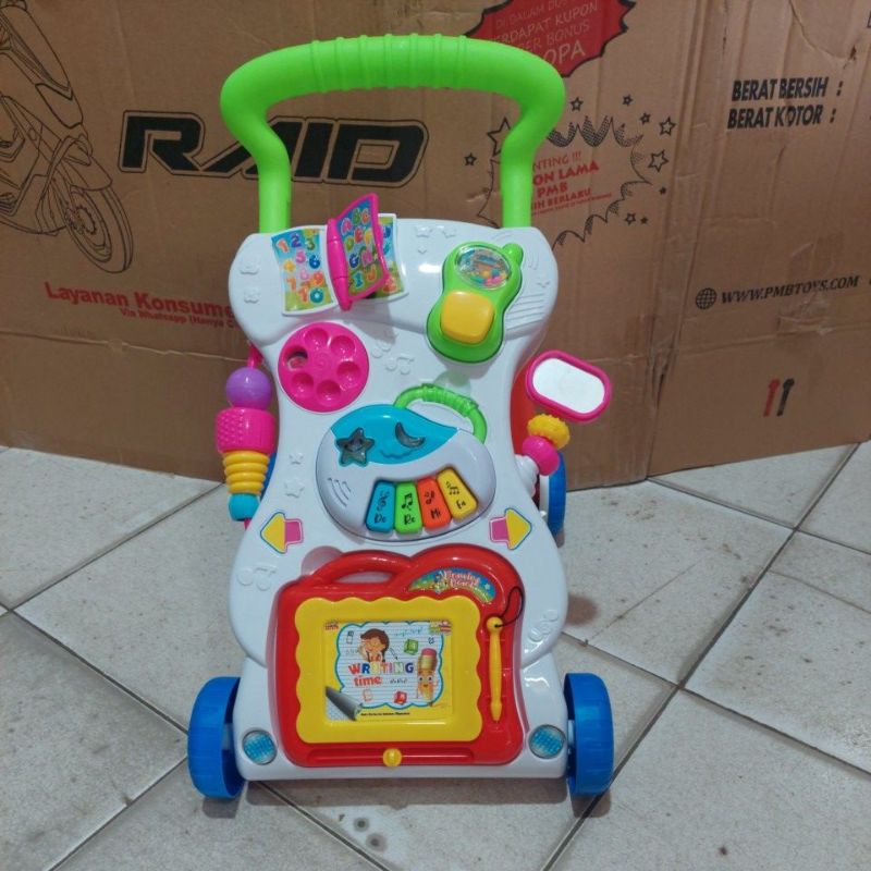 Mainan Bayi Dorong Baby Push Walker Alat Bantu Jalan Bayi Baby Walker Music Walker