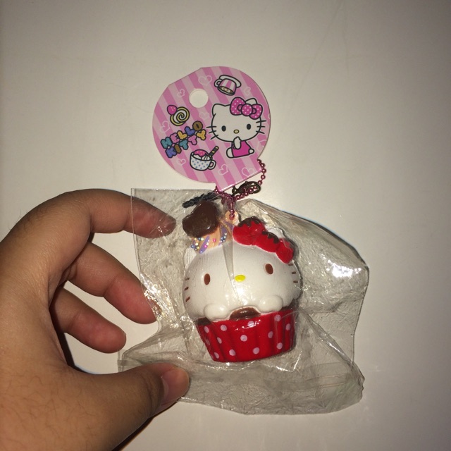 RARE HELLO KITTY CUPCAKE SQUISHY