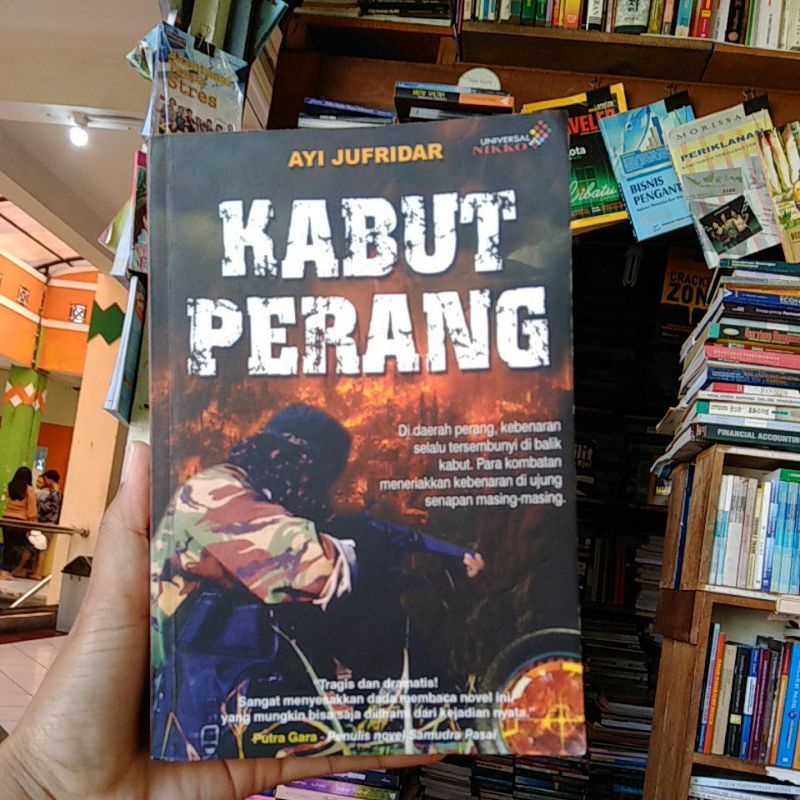 Jual Buku Kabut Perang Ayi Jufridar Shopee Indonesia