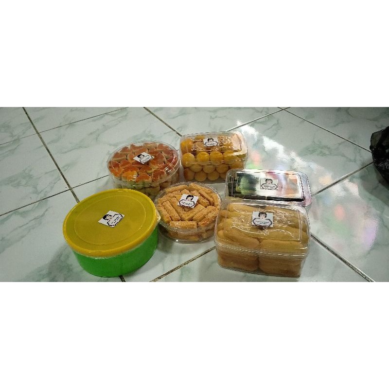 

Aneka kue kering