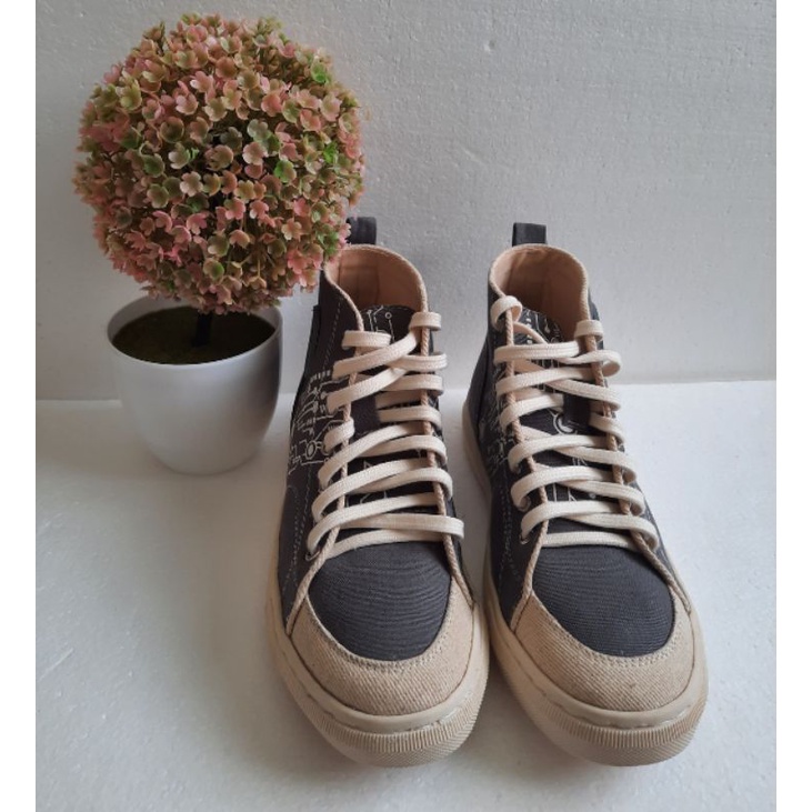 Sepatu Snaker Abu Abu Brand Lokal Merk Pijak Bumi