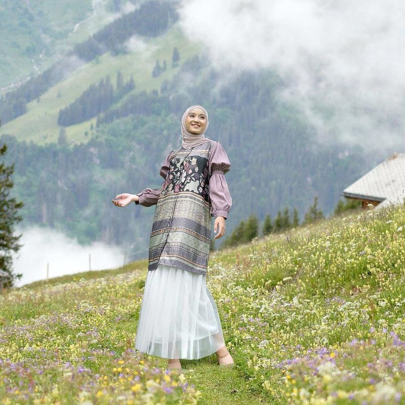 Vanilla Binar Blouse