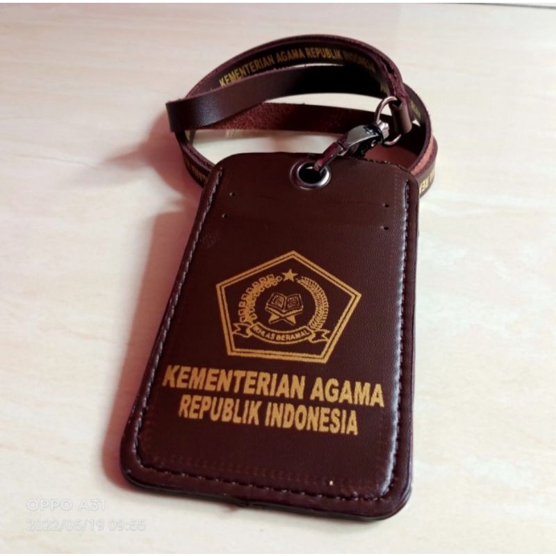 

Kalung ID Card / Name Tag Kementrian Agama Coklat